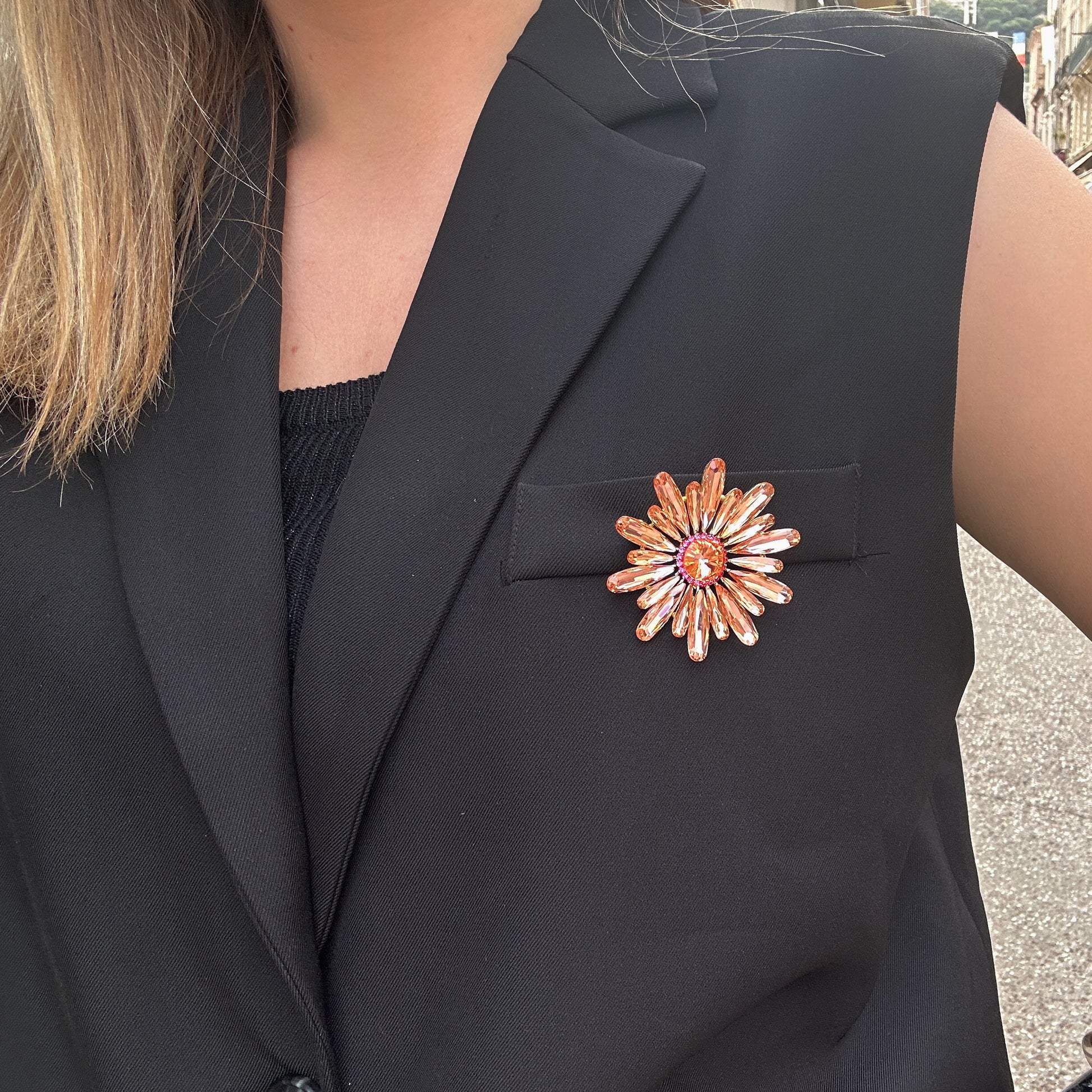 broche-chrysantheme-rose-divinity-sete