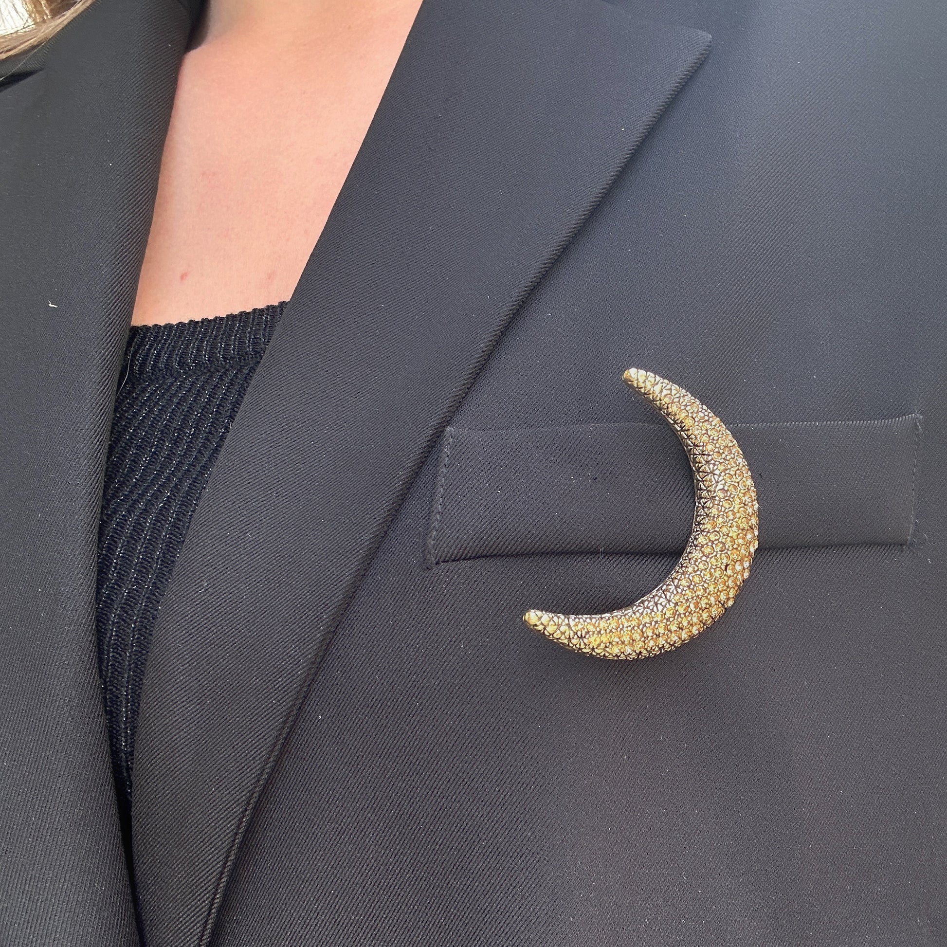 broche-croissant-de-lune-divinity-sete