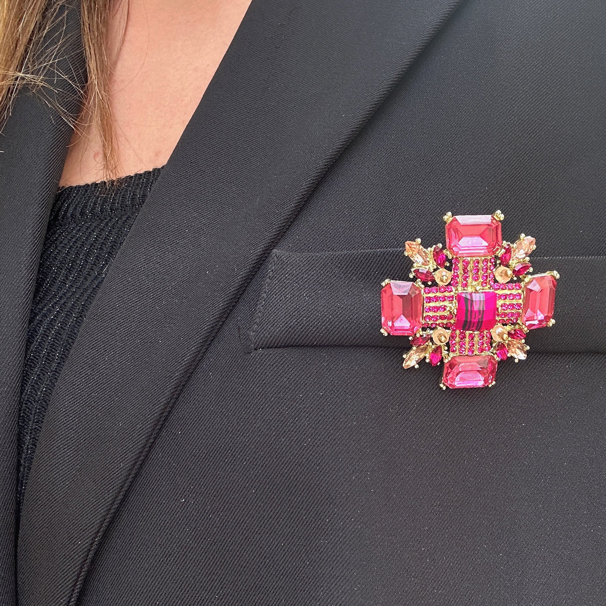 broche-croix-strass-rose-divinity-sete