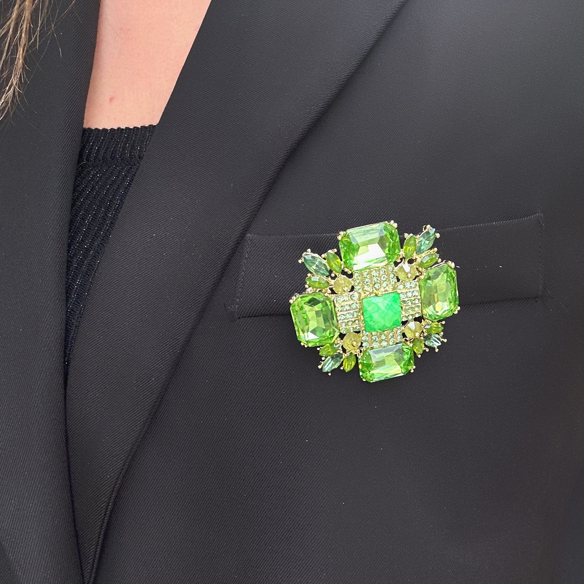 broche-croix-strass-vert-divinity-sete