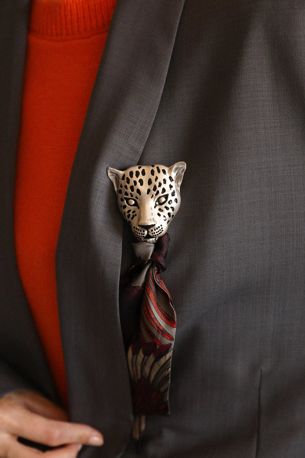 Broche Léopard Silver An-née argentée modulable avec ruban 4 cm ou Bandy