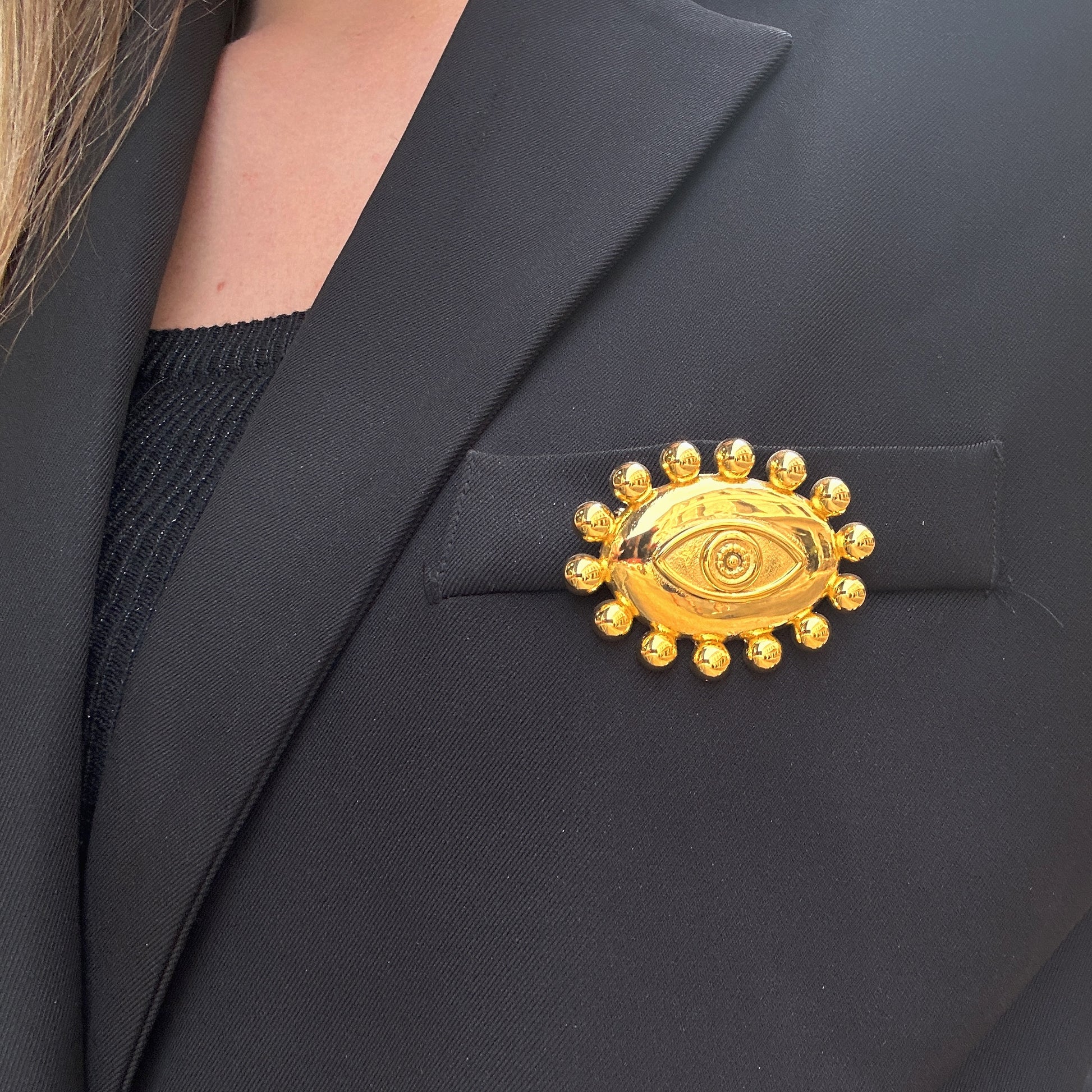 broche-oeil-dore-divinity-sete