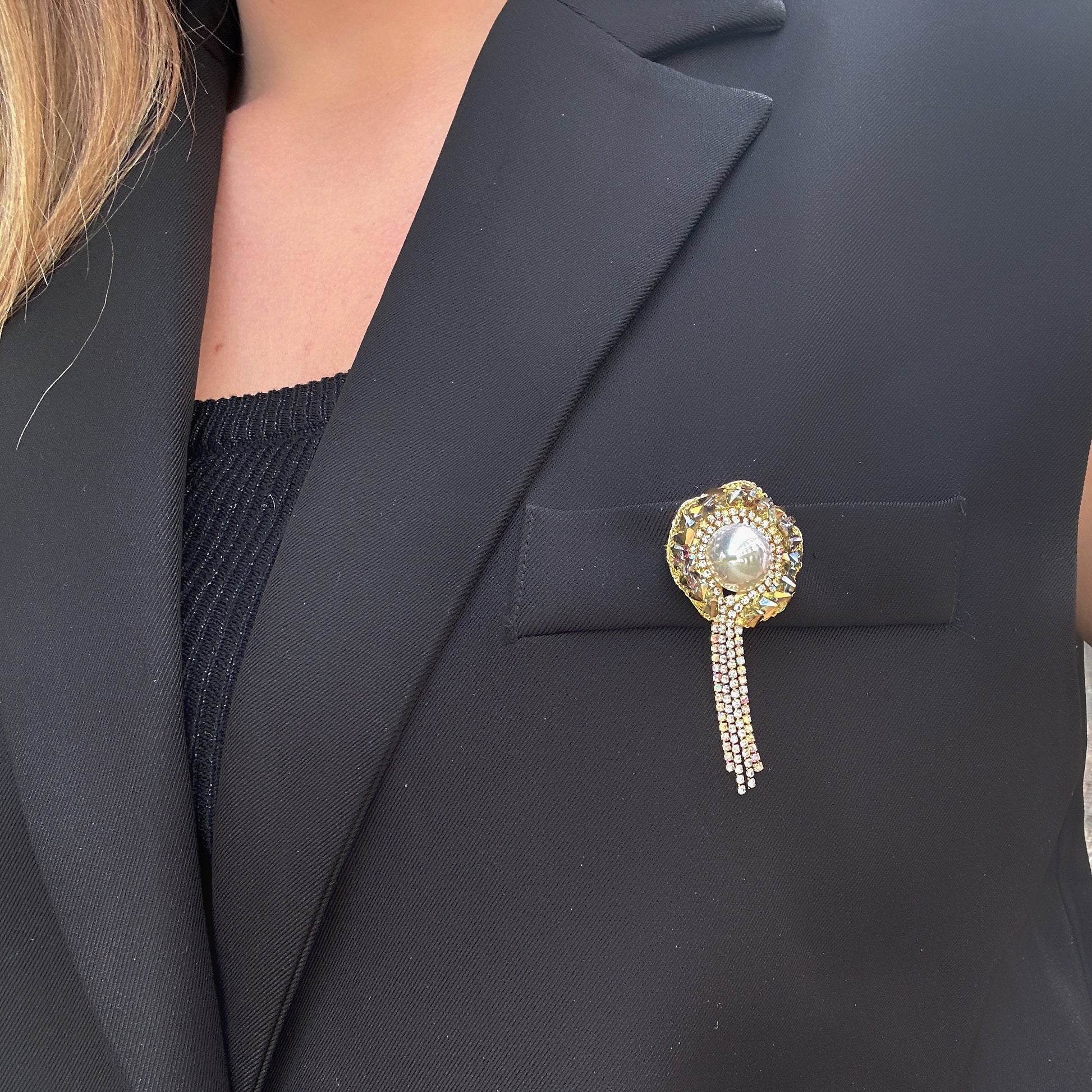 broche-perle-frange-divinity-sete