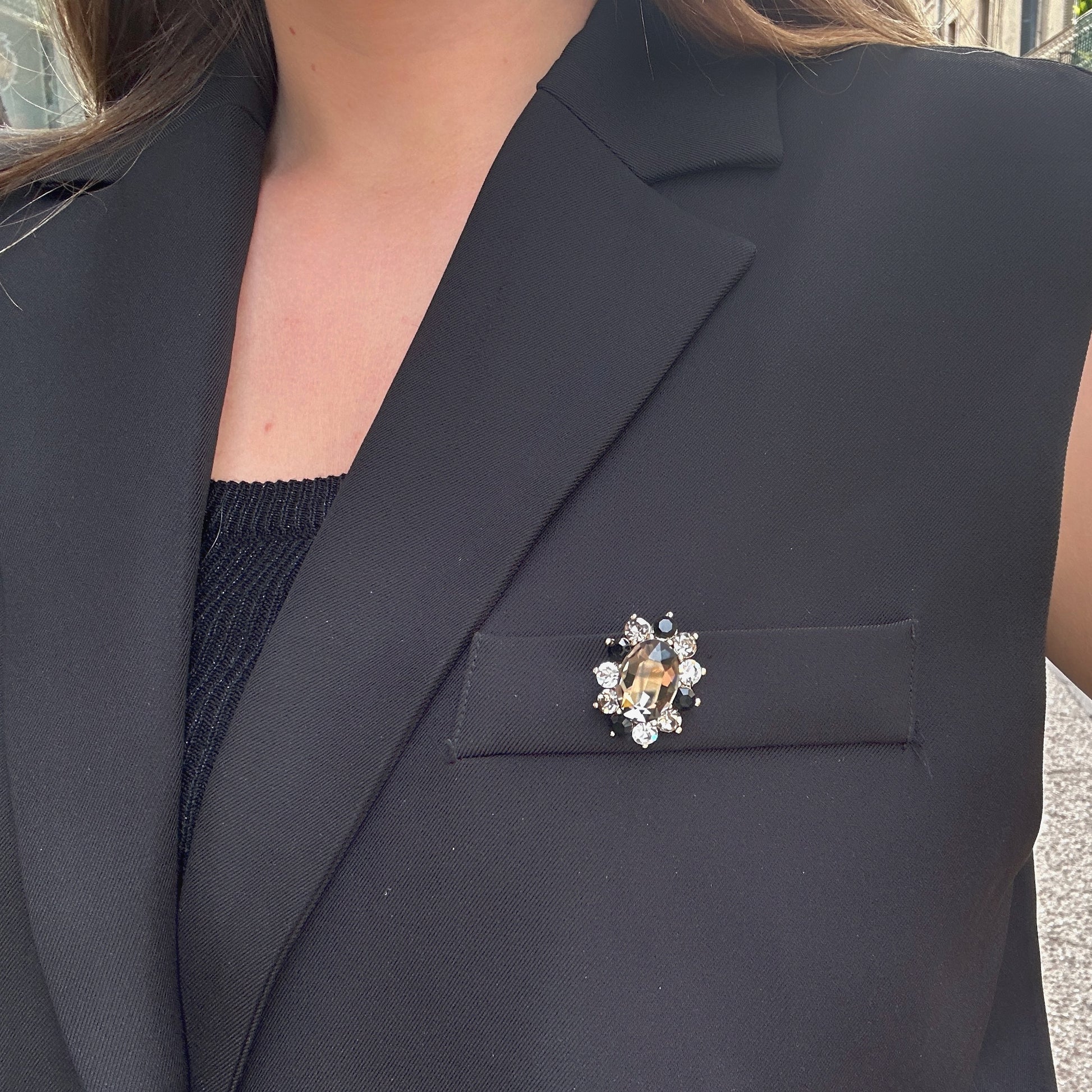 broche-strass-noir-divinity-sete