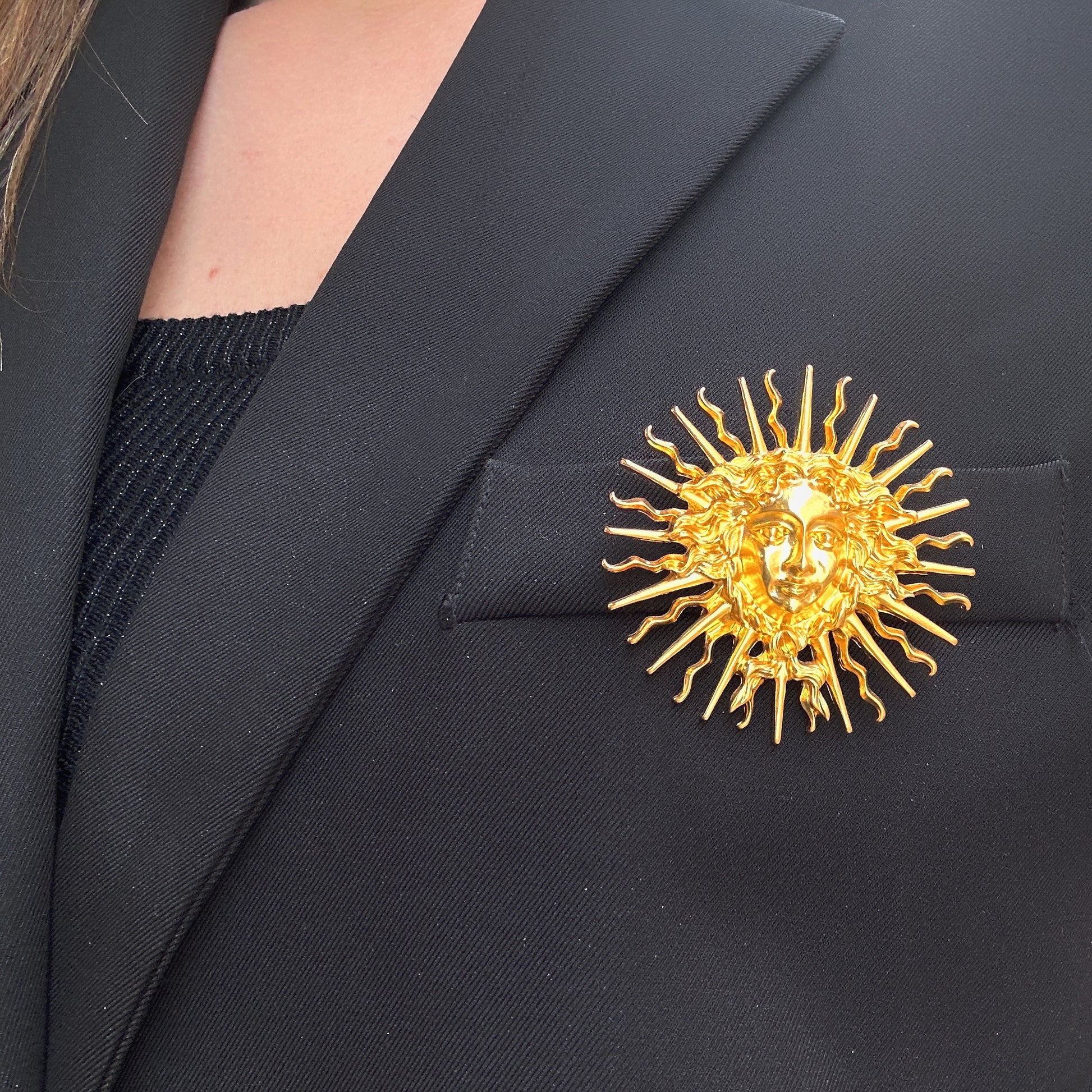 broche-tete-de-soleil-divinity-sete