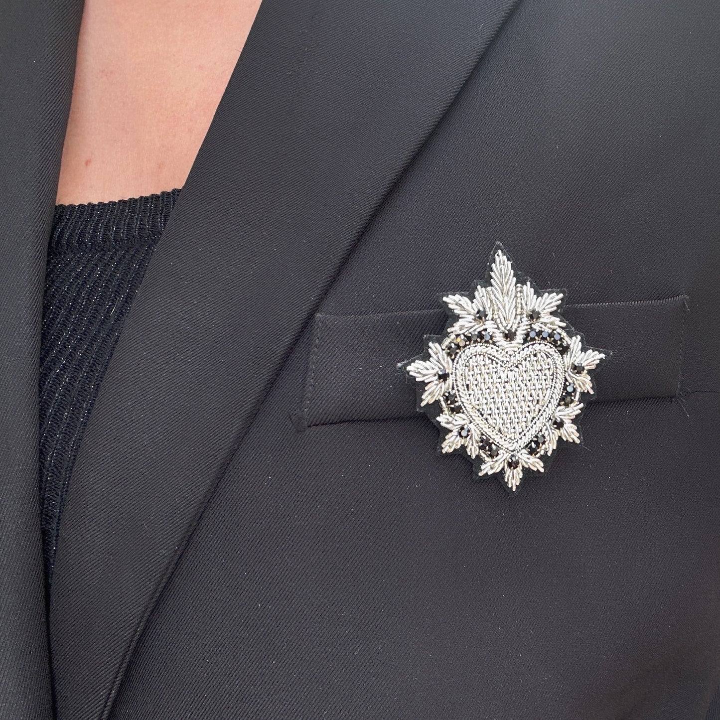 broche-tisse-coeur-argente-divinity-sete