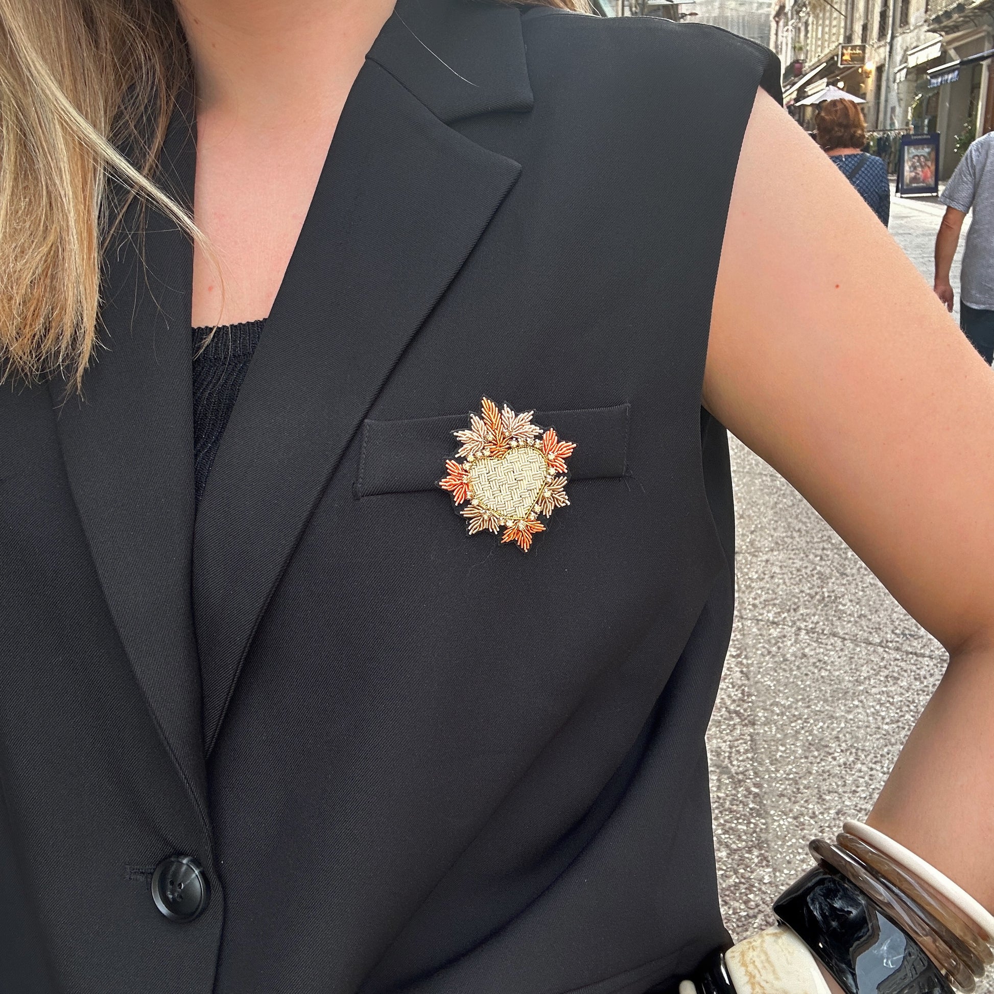 broche-tissu-beige-divinity-sete