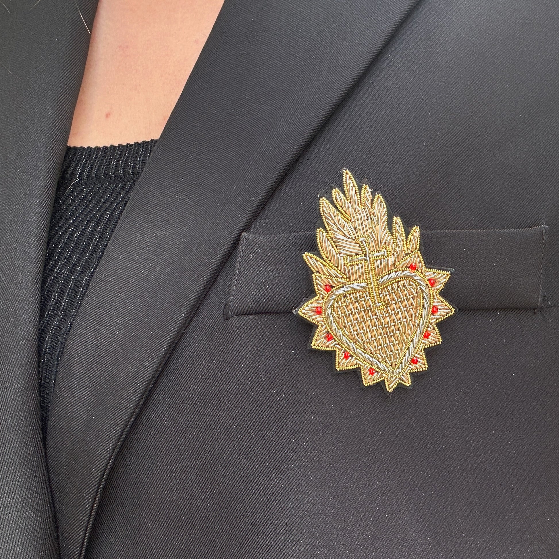 broche-tissu-sacrecoeur-divinity-sete