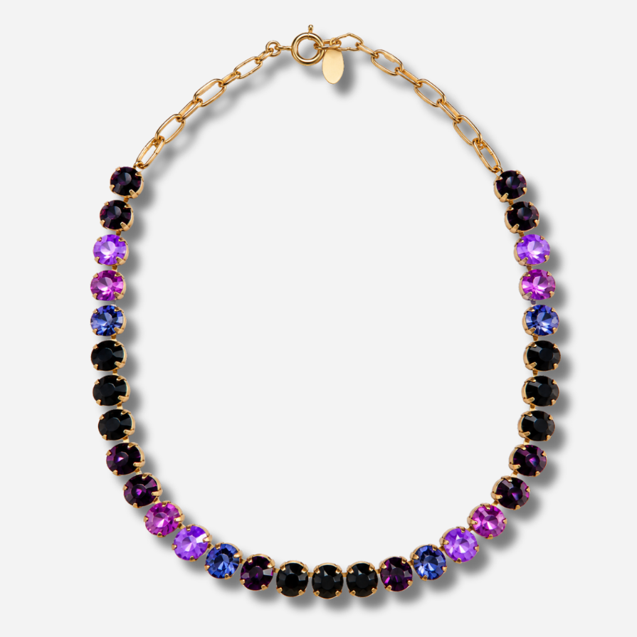 Collier Ava Mûre Crézus avec cristaux Swarovski noirs, violets, mauves, roses et bleus, sertissage doré et chaîne à maillons – Divinity Sète