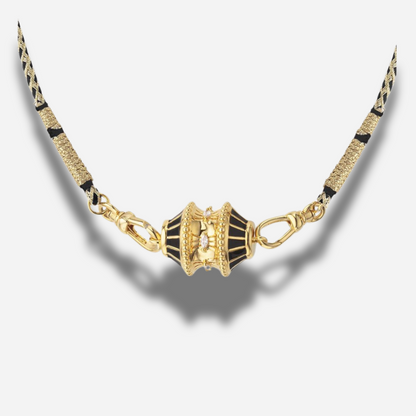 Collier Big Talisman Black Mya Bay doré sur cordon tressé
