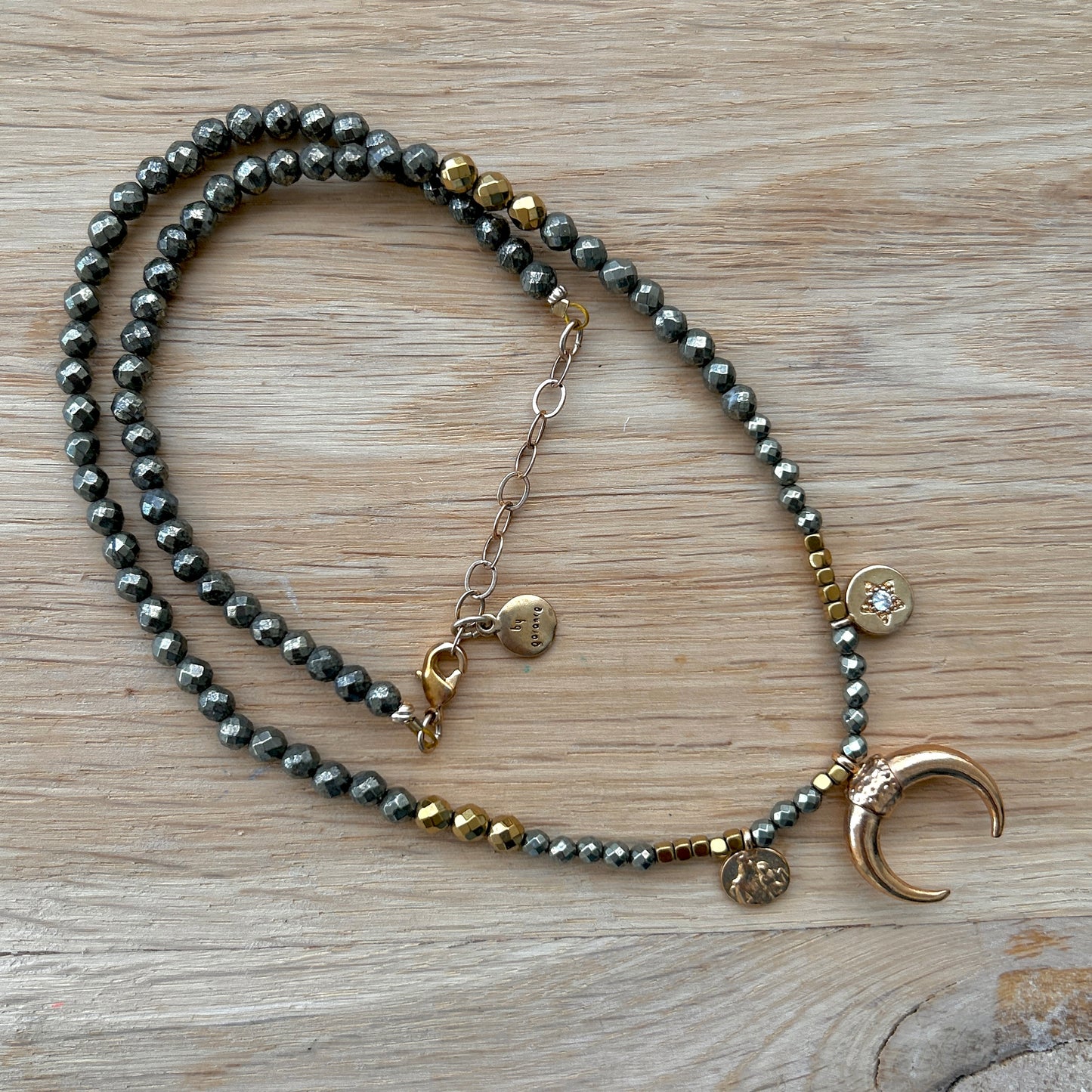 COLLIER - LUNE PYRITE