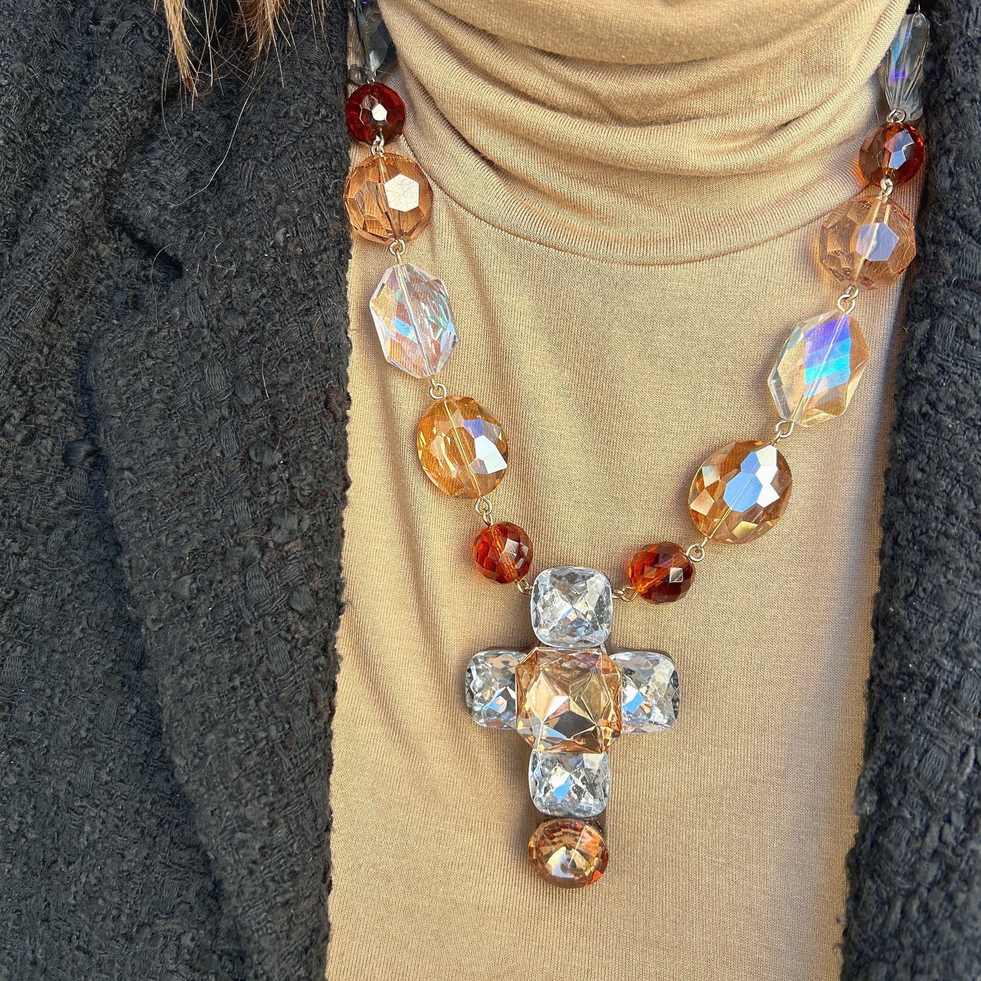 collier-croix-marron-francine-bramli-divinity-sete