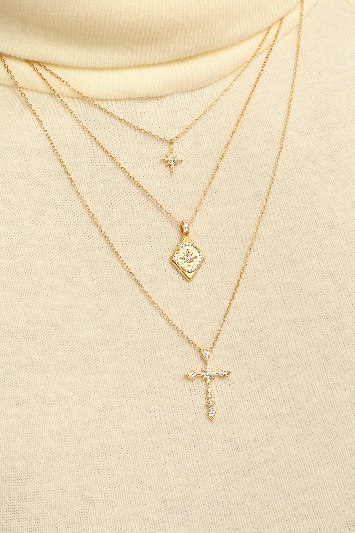 Collier Diwali in a Box Gold MYA BAY avec pendentif losange et strass