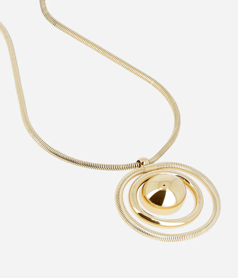 Détail pendentif cercles concentriques collier Echo Zag