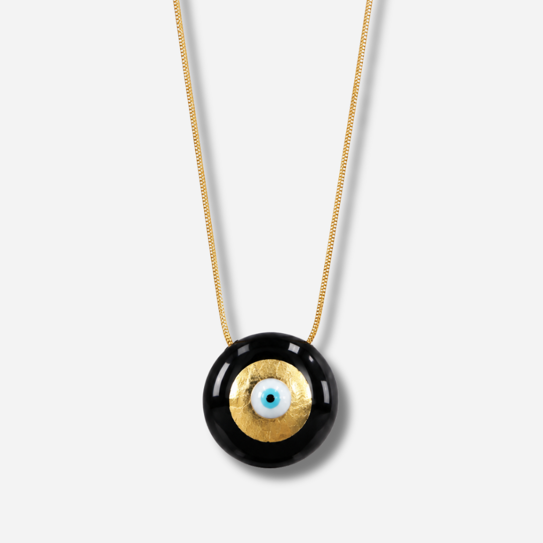 Collier Evil Eye M Noir Sofia Papalexiou avec pendentif rond noir brillant de 2,8 cm en laiton émaillé, œil protecteur bleu turquoise et doré