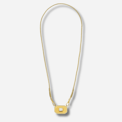 Collier Gold Yucatan Mya Bay porté en accumulation