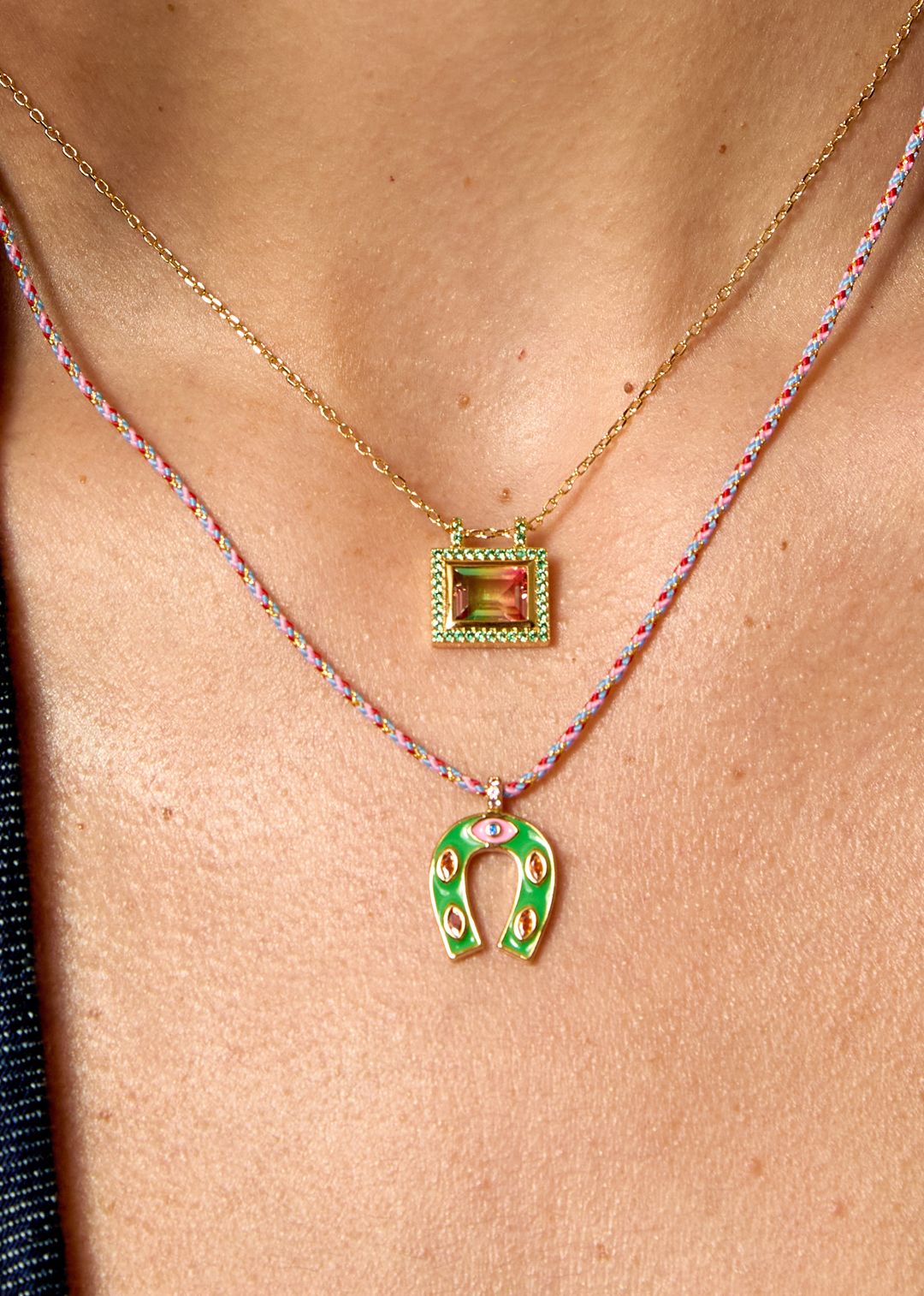 Collier Green Watermelon El Paso Mya Bay porté au cou