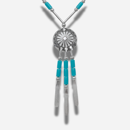Collier N902 PM Harpo en argent massif avec pendentif Concha gravé, pampilles argentées et perles turquoise fabriqué à la main aux États-Unis.
