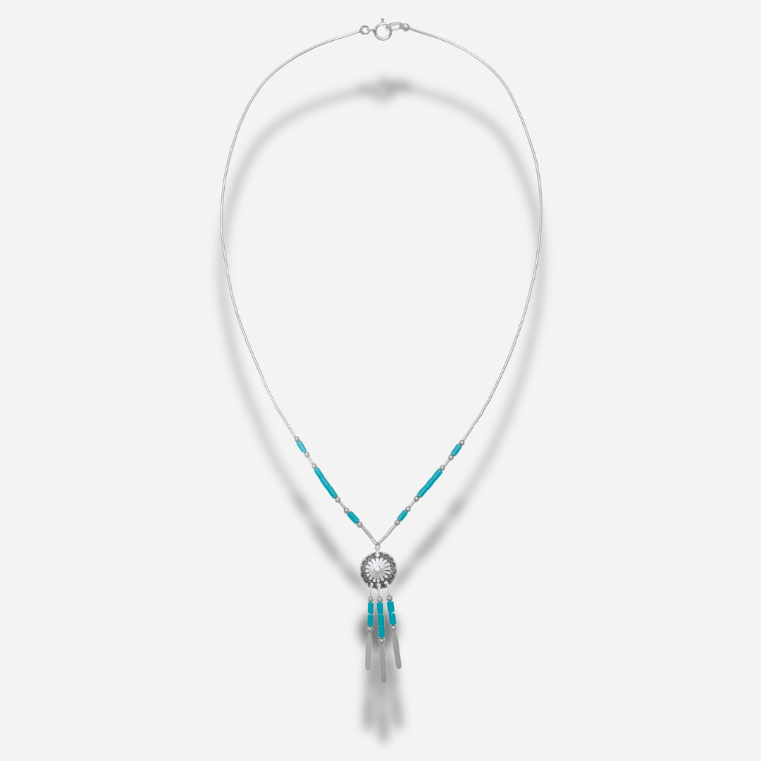 Collier N902 PM Harpo en argent massif avec pendentif Concha gravé, pampilles argentées et perles turquoise fabriqué à la main aux États-Unis.