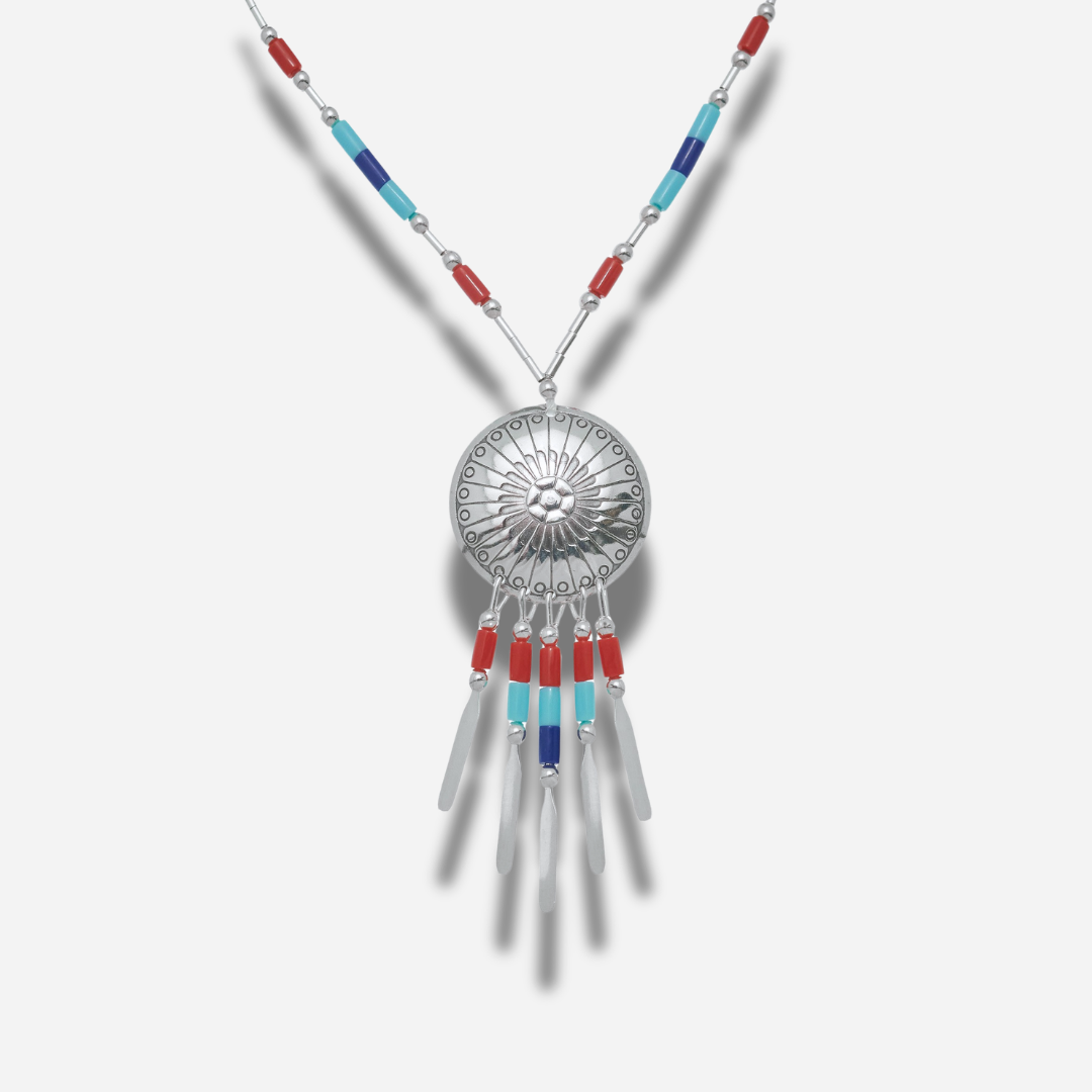 Collier N914 GM Harpo en argent massif avec pendentif Concha gravé, pampilles argentées et perles multicolores fabriqué à la main aux États-Unis.