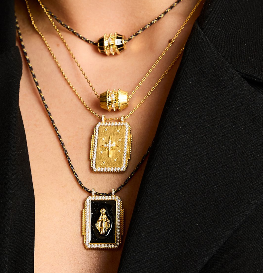 Collier protecteur Mya Bay doré et noir