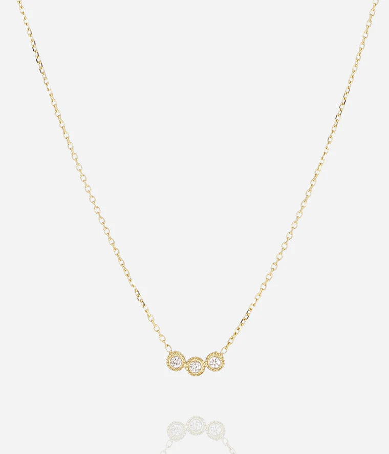 Collier Taormine ZAG acier doré trois cristaux sertis collier fin femme Divinity Sète