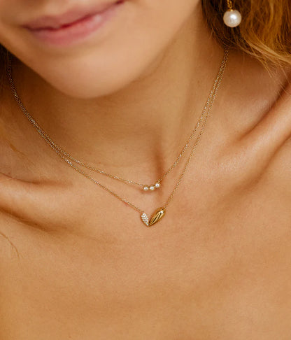 Collier Taormine ZAG acier doré trois cristaux sertis collier fin femme Divinity Sète