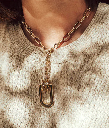Collier Thora ZAG pendentif U avec chaînes tombantes acier inoxydable femme Divinity Sète