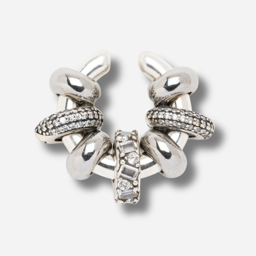 Ear cuff Stella Sigal argent avec anneaux lisses et oxydes de zirconium, bijou d'oreille sans piercing élégant.