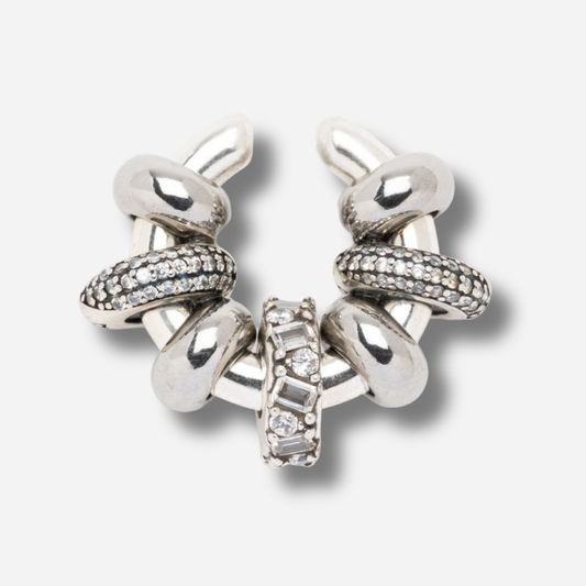 Ear cuff Stella Sigal argent avec anneaux lisses et oxydes de zirconium, bijou d'oreille sans piercing élégant.