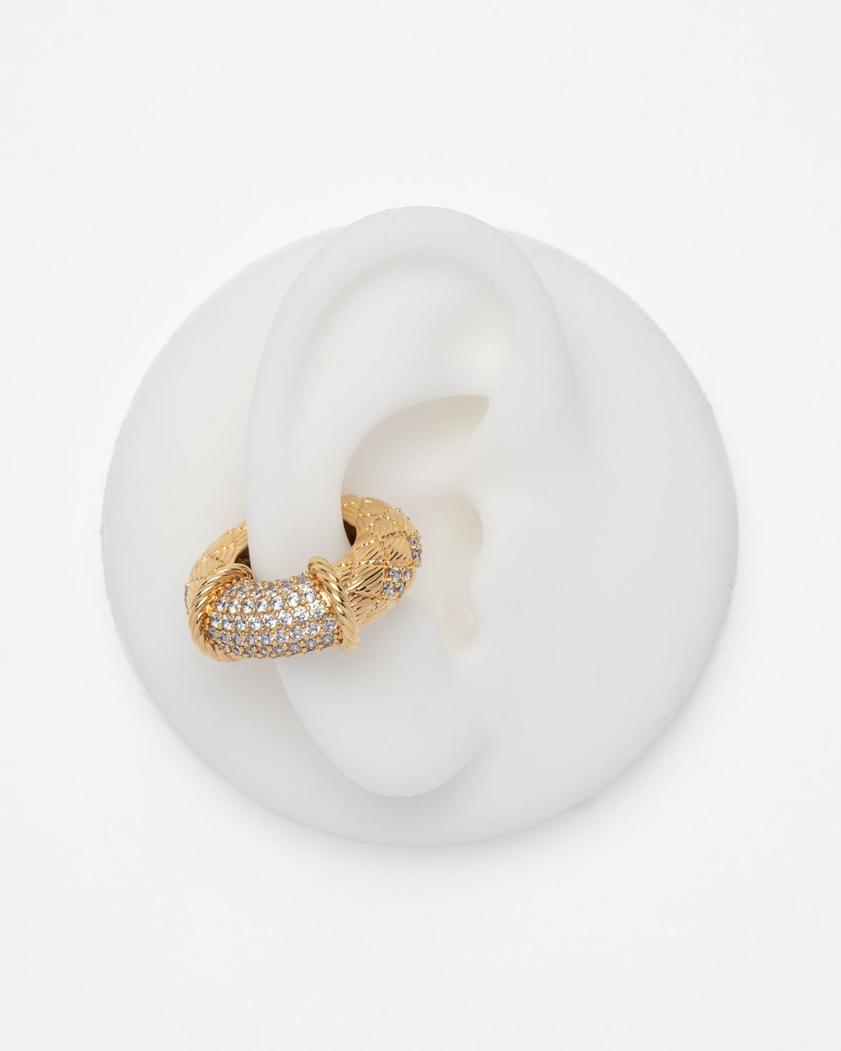 Earcuff femme Pillow Shiny Sigal doré sans piercing orné de cristaux – Divinity Sète