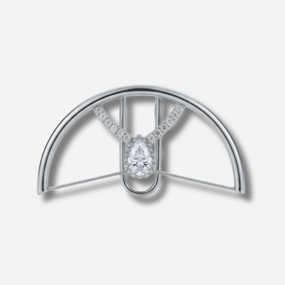 Earcuff Gabrielle GELA en argent 925 porté sur l’hélix sans perçage