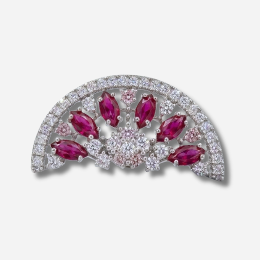 Earcuff Iris Rose GELA argent 925 porté sur l’hélix sans perçage
