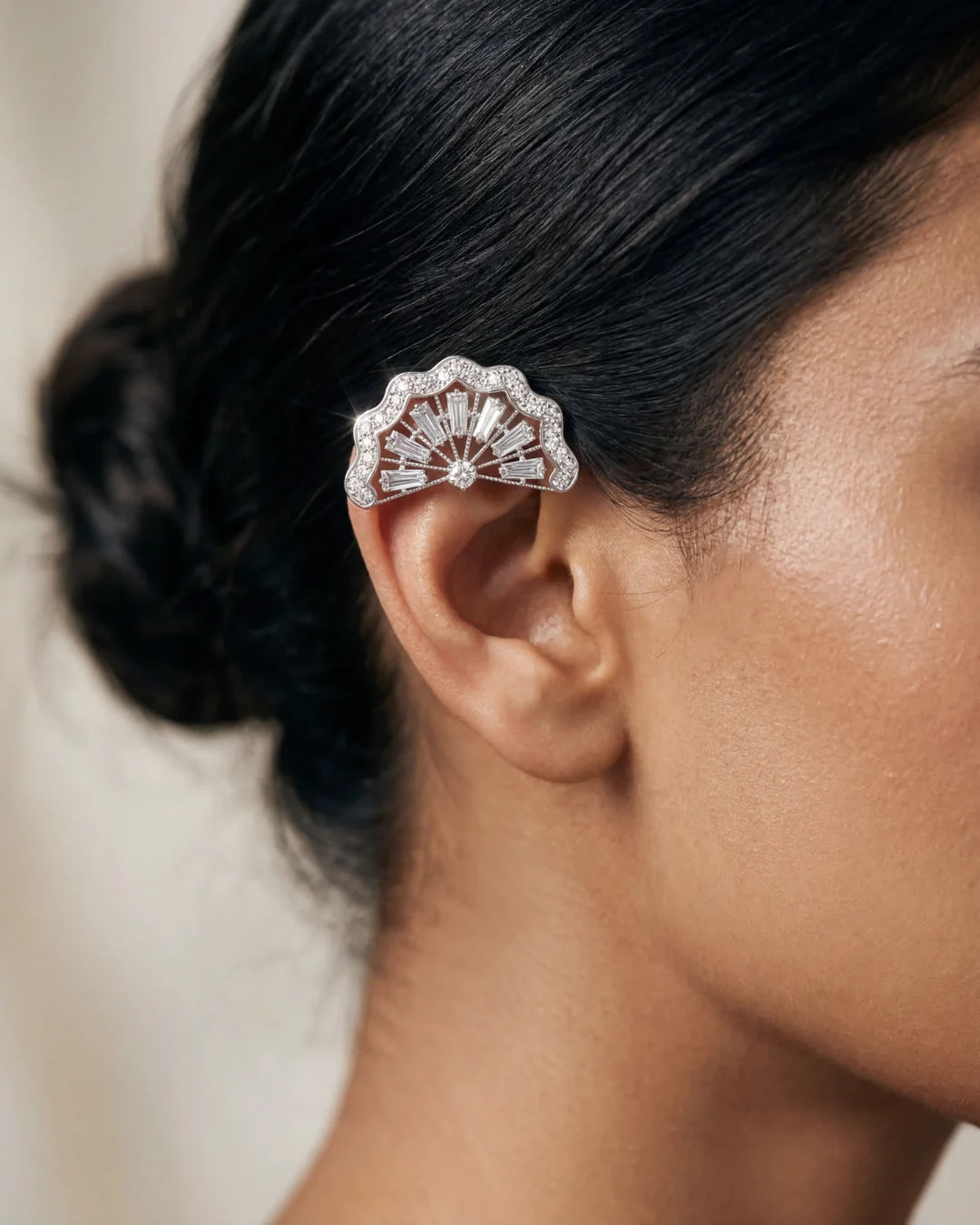 Earcuff Serena GELA argent 925 porté sur l’hélix sans perçage