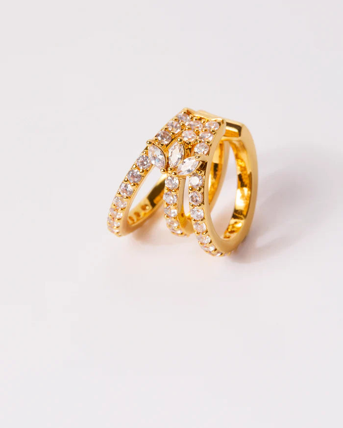 Détail earcuff White Malia Mya Bay triple rang zirconiums