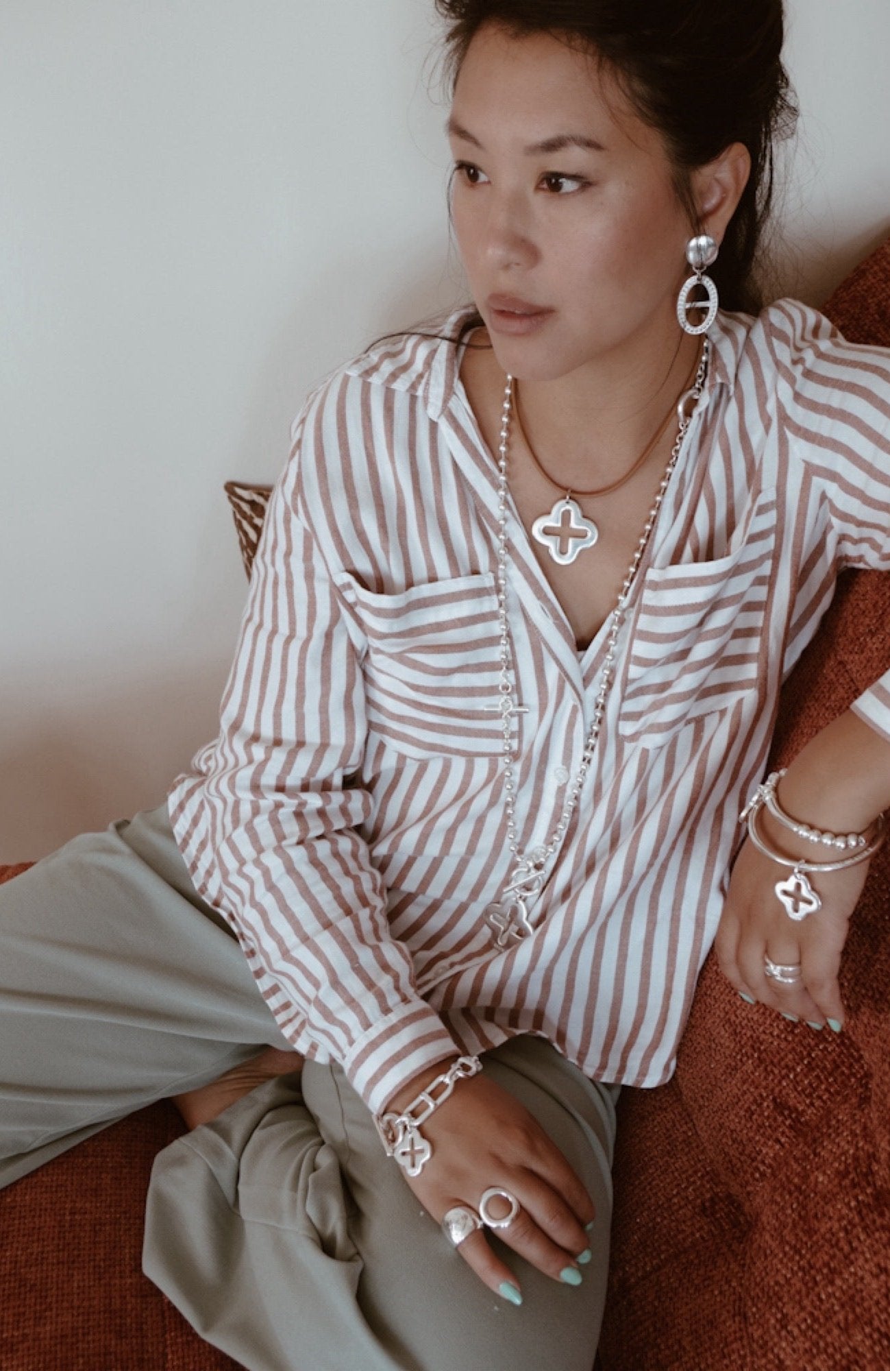 jonc-1327-ovale-barre-secret-de-cuir