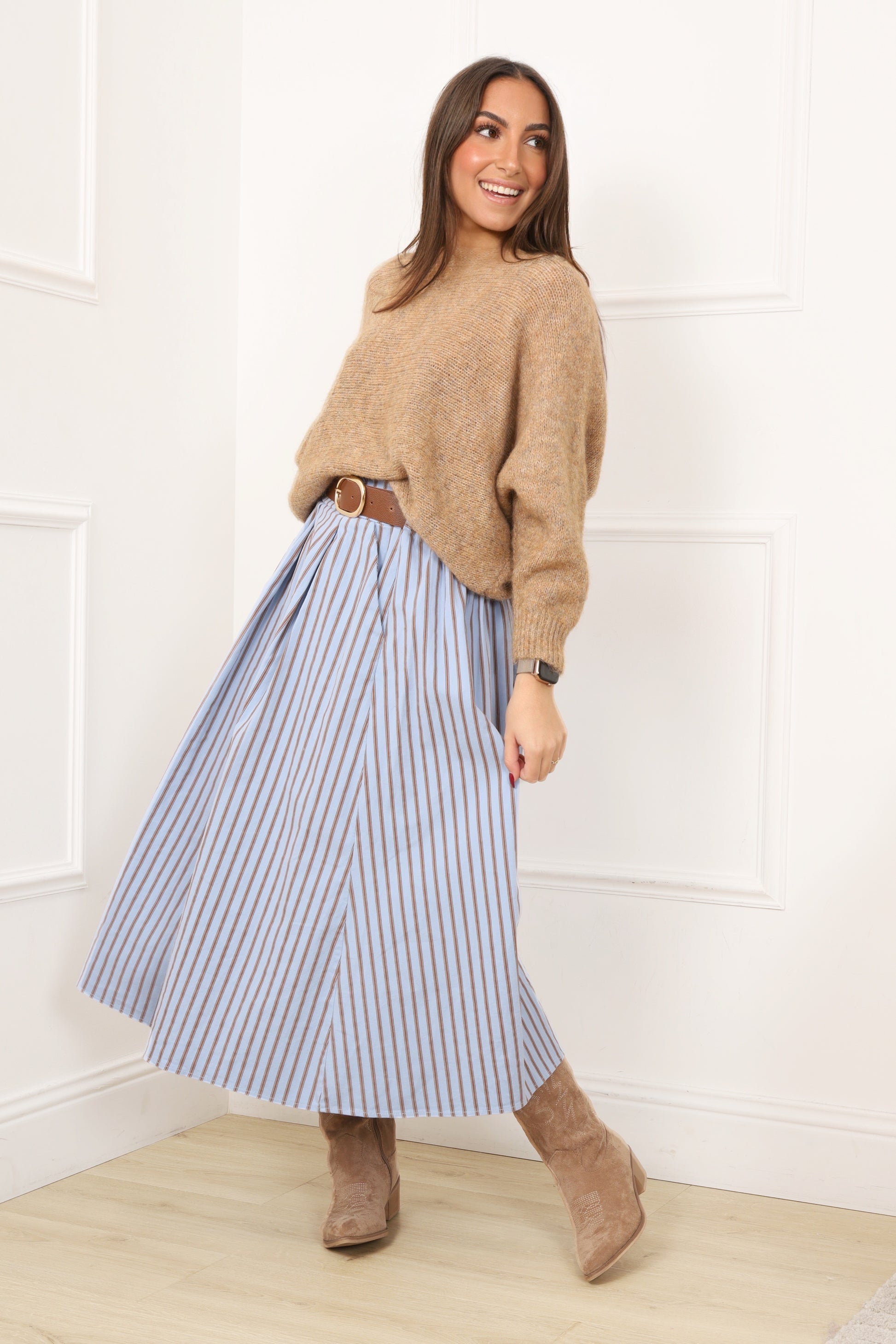 Jupe midi rayée femme portée