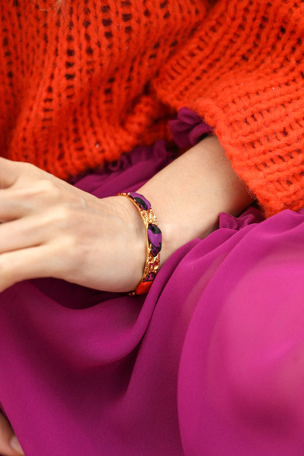 Manchette doree fine ajouree bijou foulard Divinity Sete