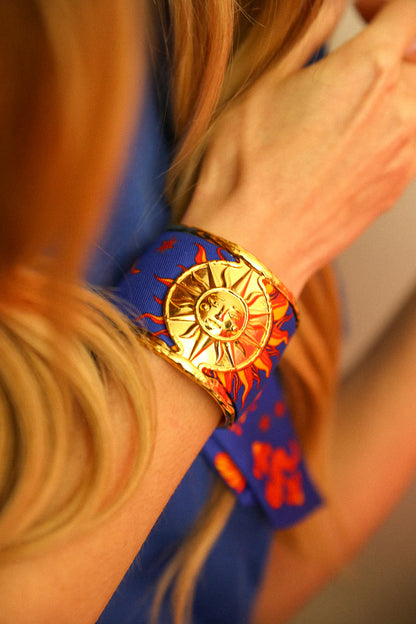 Manchette soleil doree bracelet foulard bijou lumineux