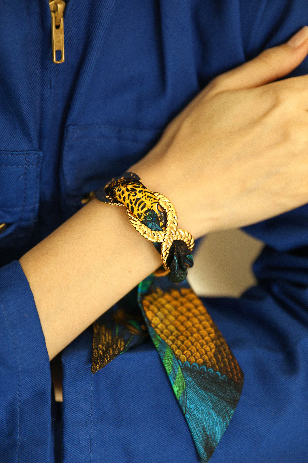 Bijou manchette effet chaine doree accessoire femme
