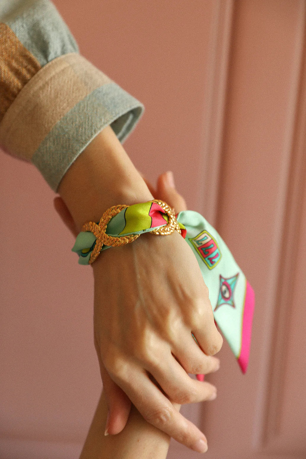 Bijou manchette effet chaine doree accessoire femme