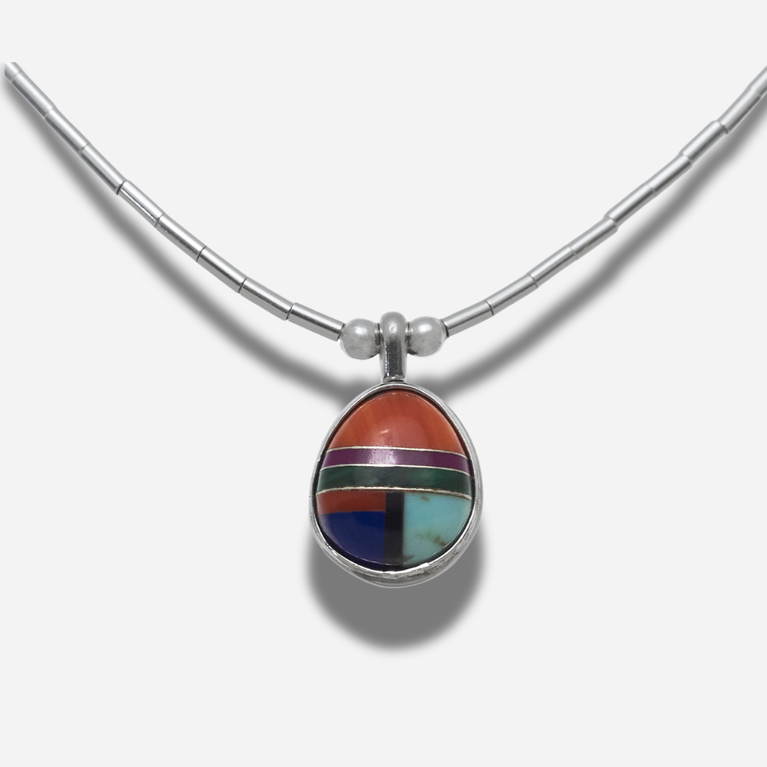 Collier N3311 Ovale Multipierres Harpo en argent massif avec pendentif ovale composé d’une mosaïque de pierres naturelles colorées sur chaîne liquid silver.