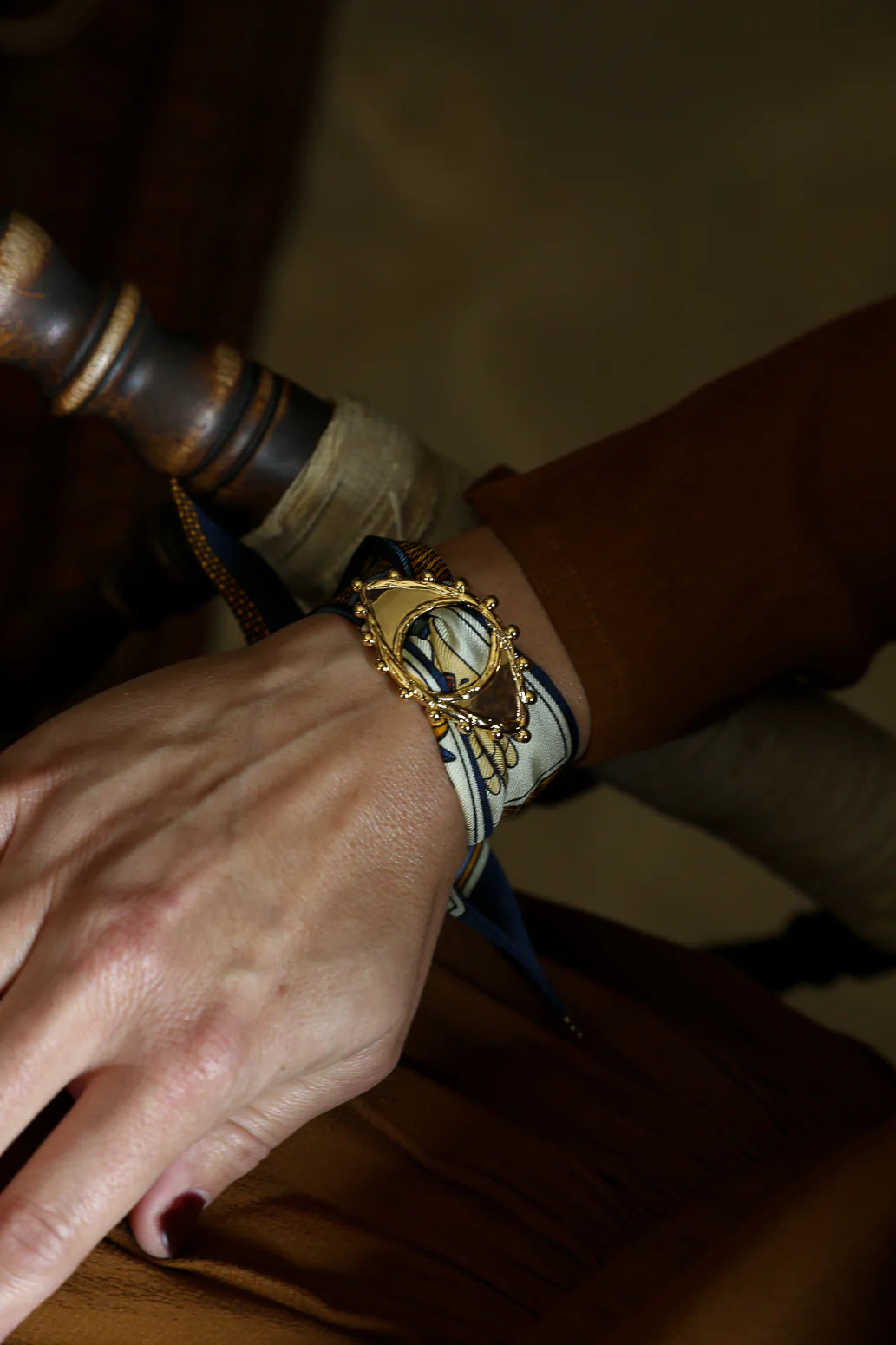 Ornement bracelet foulard oeil dore Annee