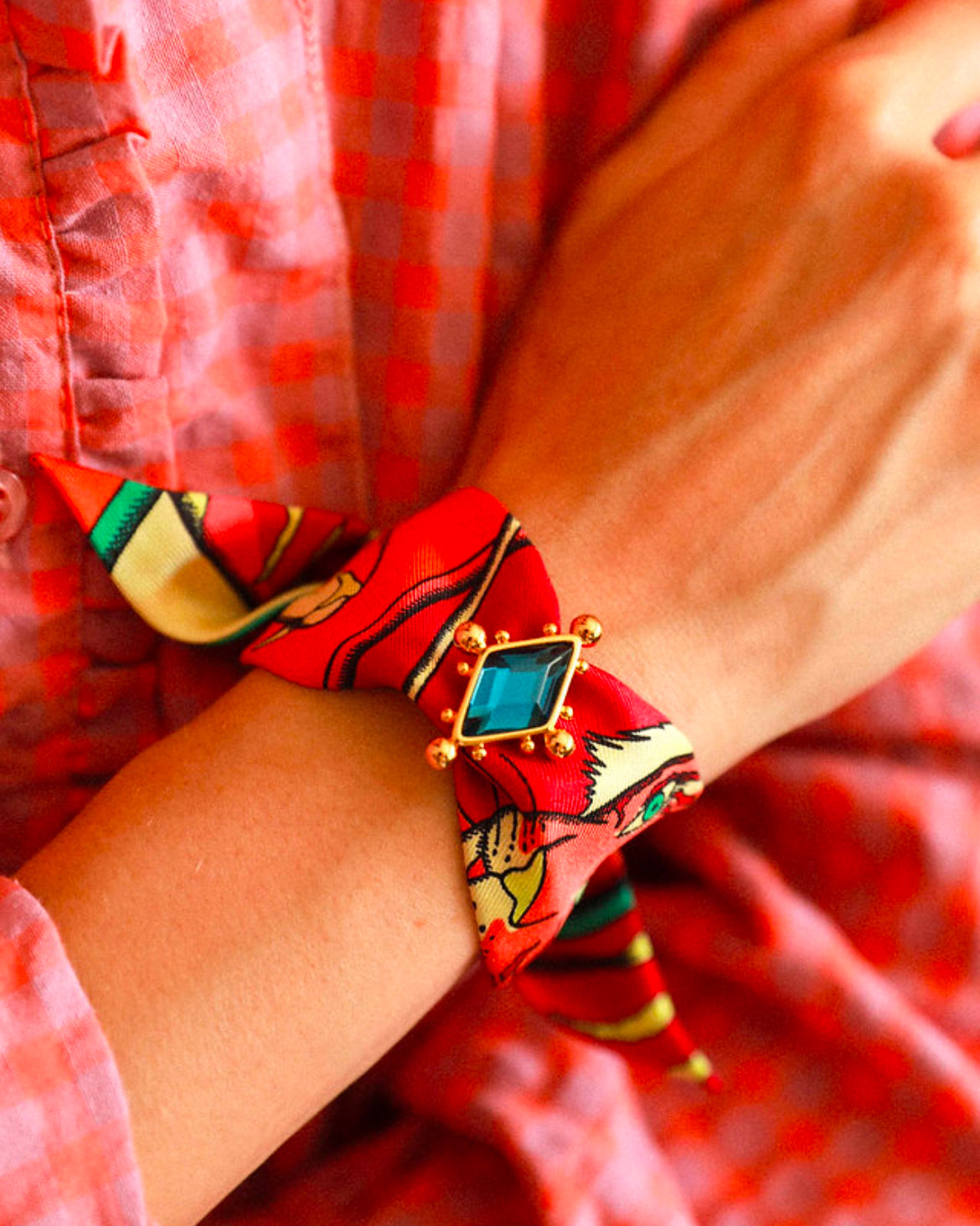 ornement-circusbleu-annee-divinity-sete