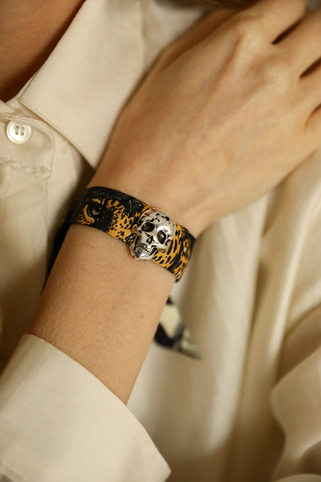 Ornement crane argent Annee bijou foulard rock