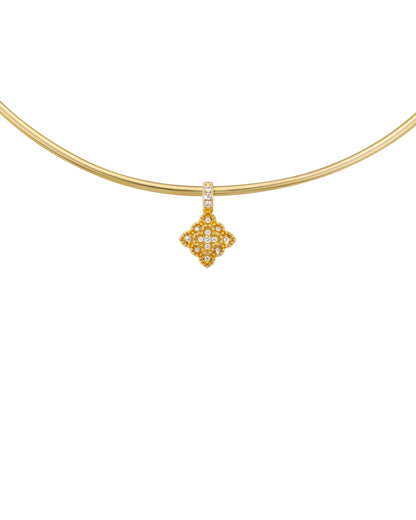 Pendentif Bella Gold MYA BAY fleur dorée sertie de strass
