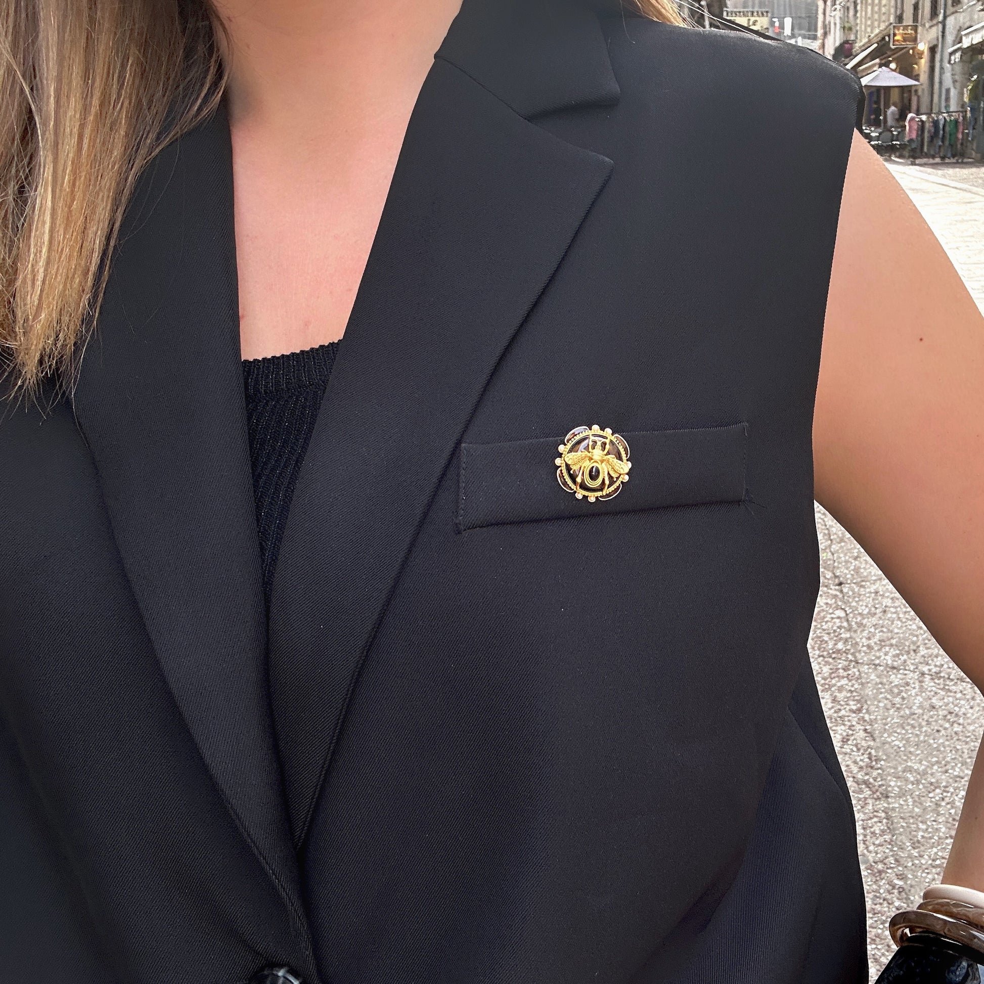 pins-abeille-divinity-sete