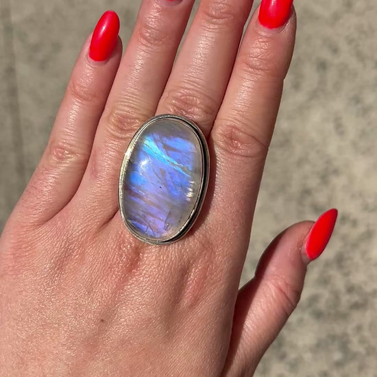 Bague labradorite blanche reflets bleus ovale argent