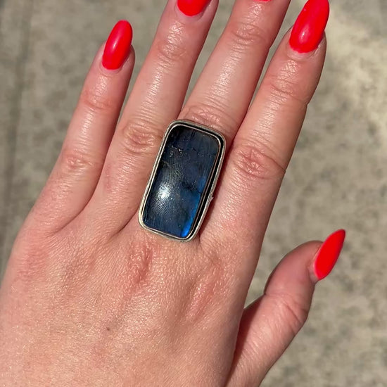 Bague pierre labradorite rectangle reflets bleus intenses