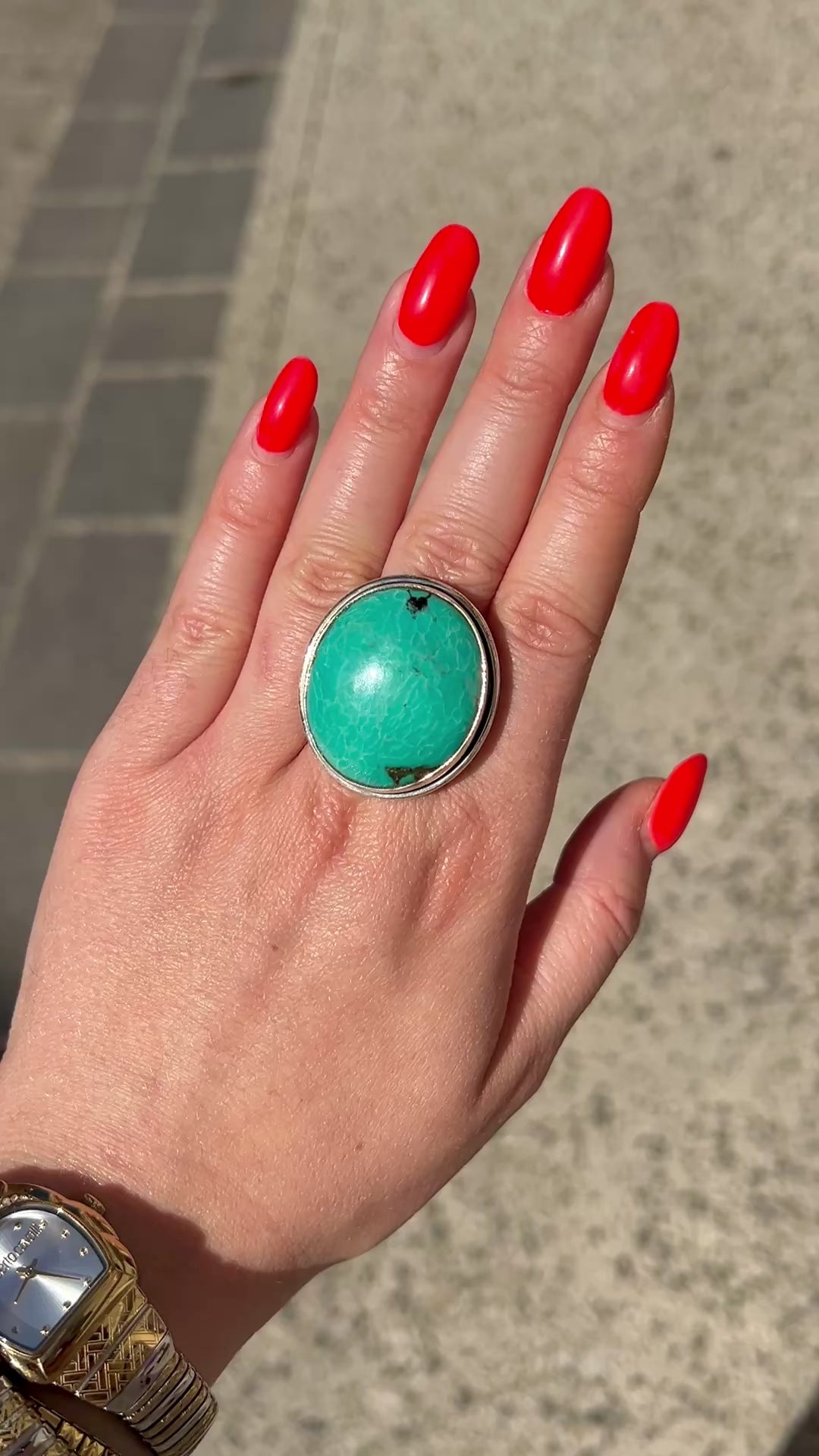 Bague pierre turquoise naturelle cabochon rond